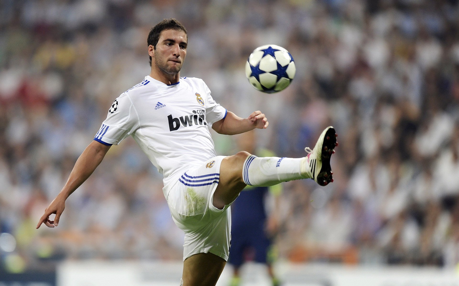 世界杯惊喜不断：激动人心的精彩片段！，世界杯精彩瞬间视频