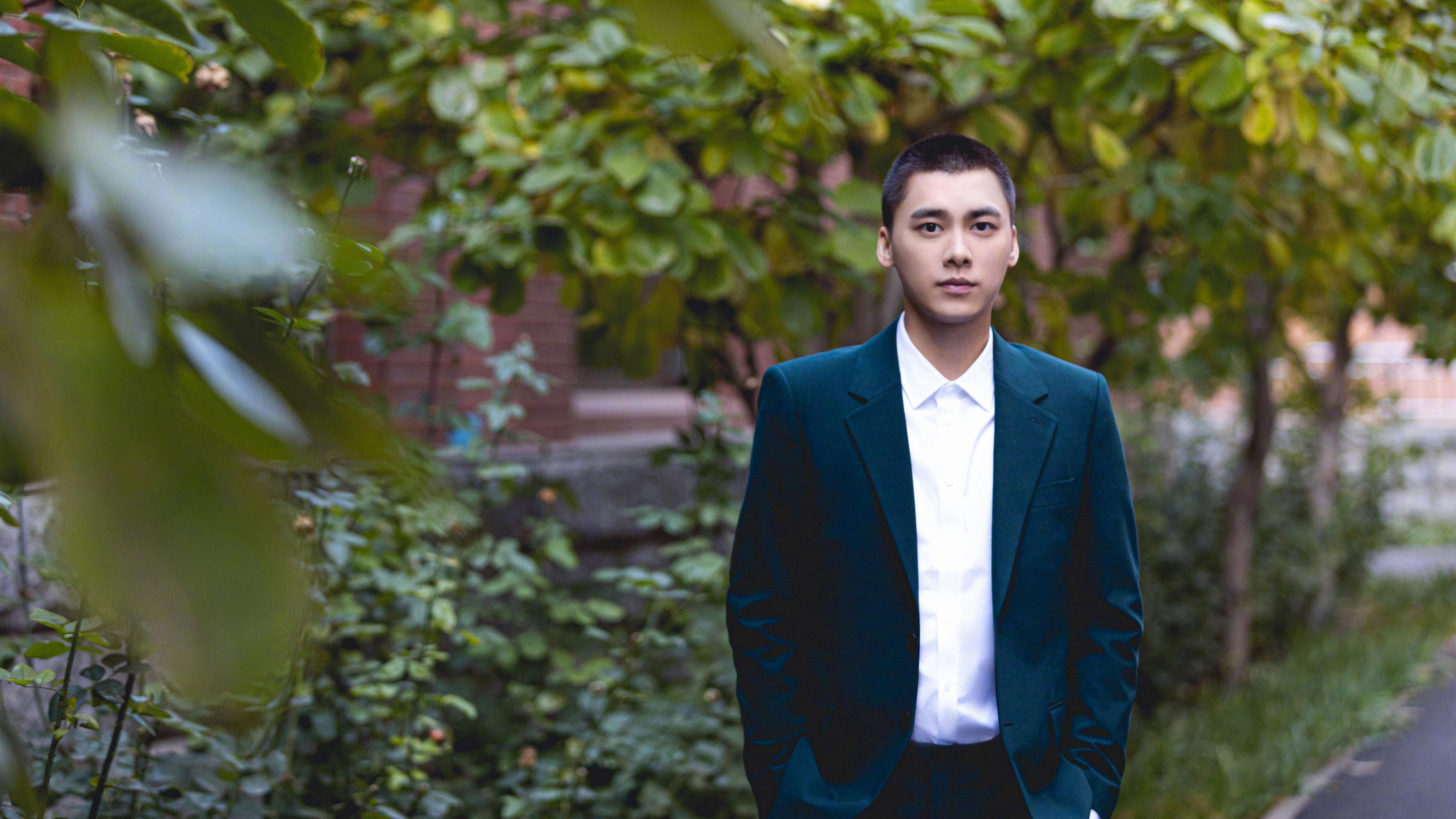 开云esport-德甲紧张，球迷激动留言，德甲贴吧